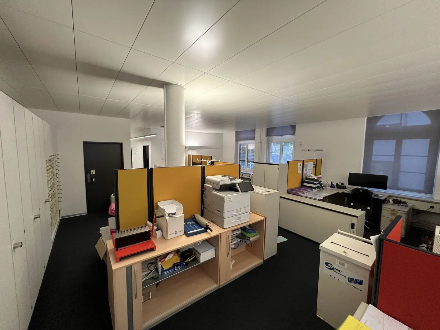 Ufficio, magazzino e spazi commerciali in affitto - Layout flessibile e opzioni di utilizzo versatili - Foto 2 di 11