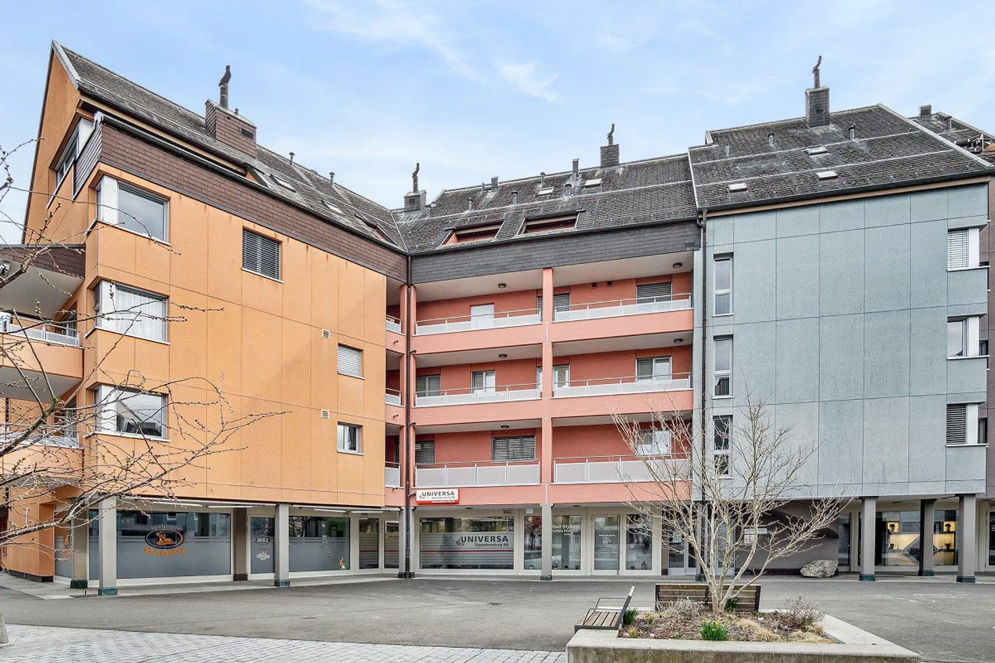 Locaux commerciaux (91m2) - Photo 1 sur 8