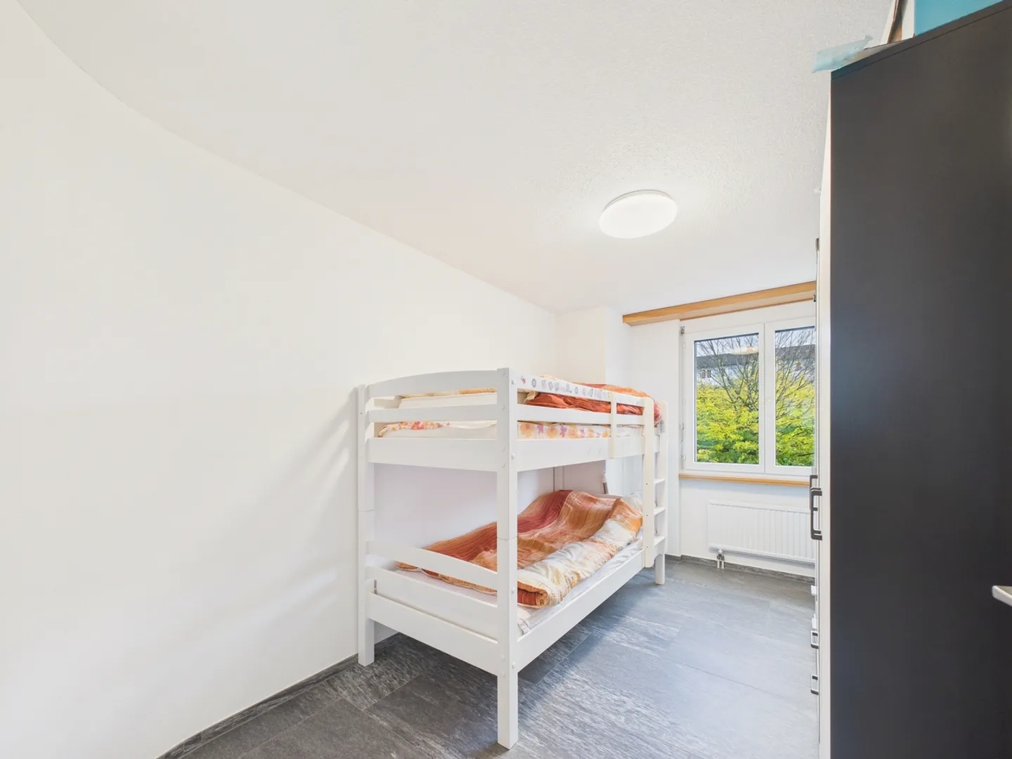 Appartement charmant avec une vue magnifique à Bazenheid - Photo 6 sur 9