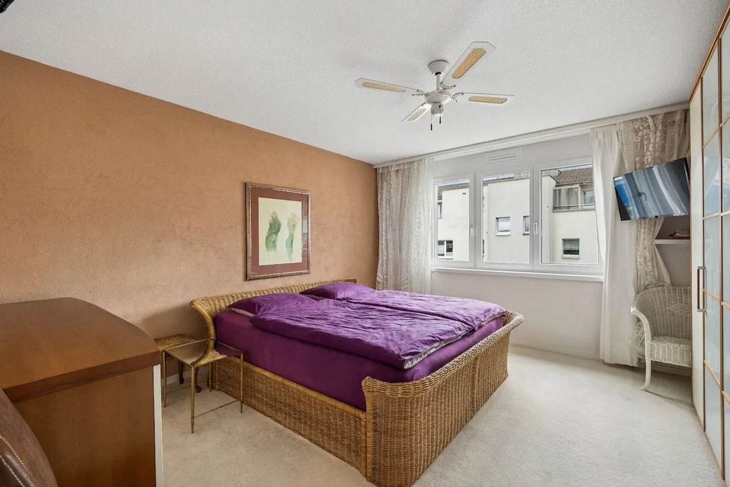 Spacious 3.5-Room Apartment - Photo 10 of 12