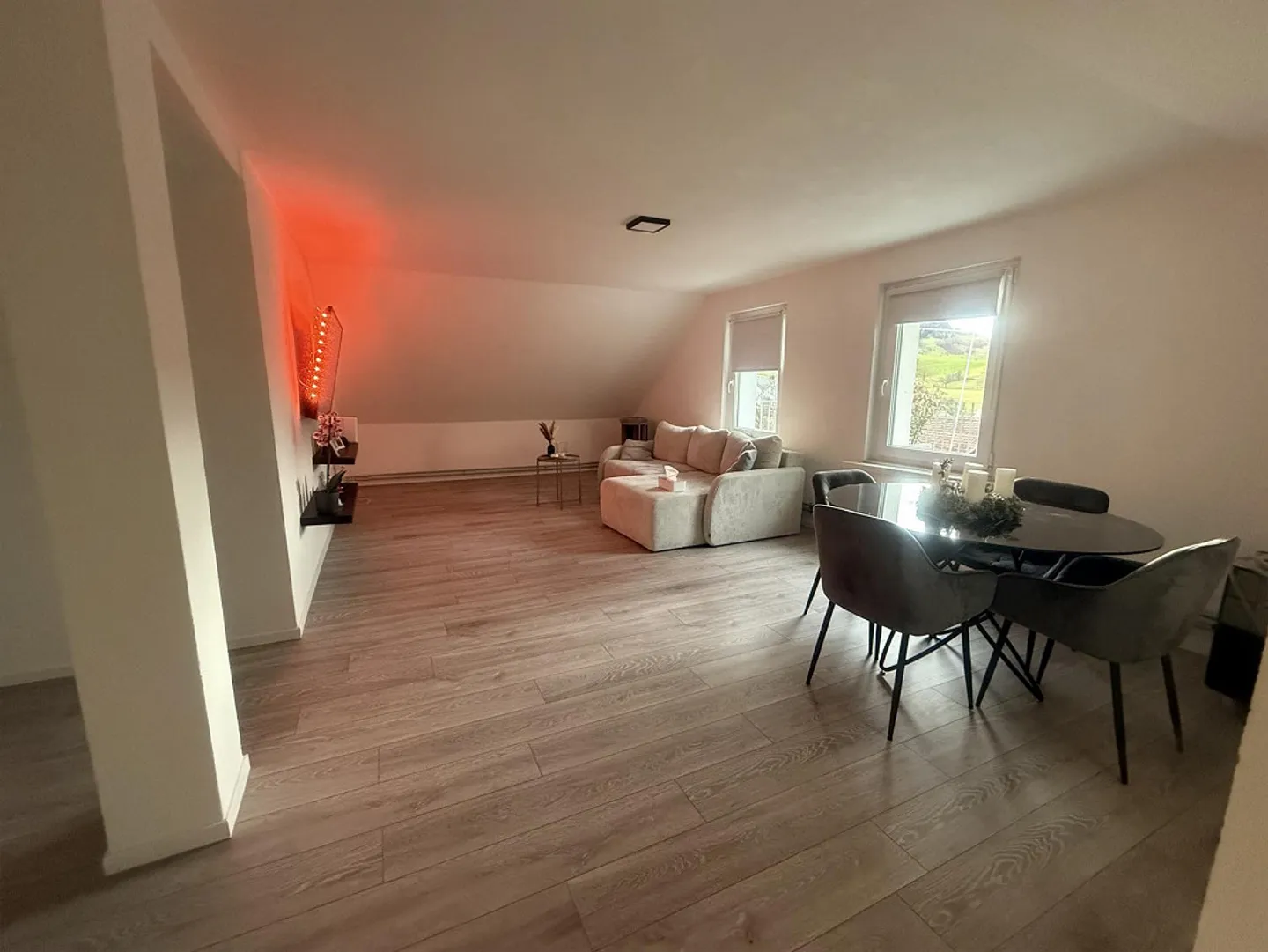 Recherche d'un nouveau locataire pour un appartement spacieux de 5,5 pièces - Photo 2 sur 12