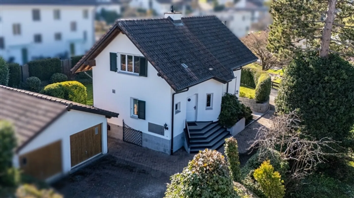 Maison individuelle de 4,5 pièces avec garage - Photo 2 sur 20