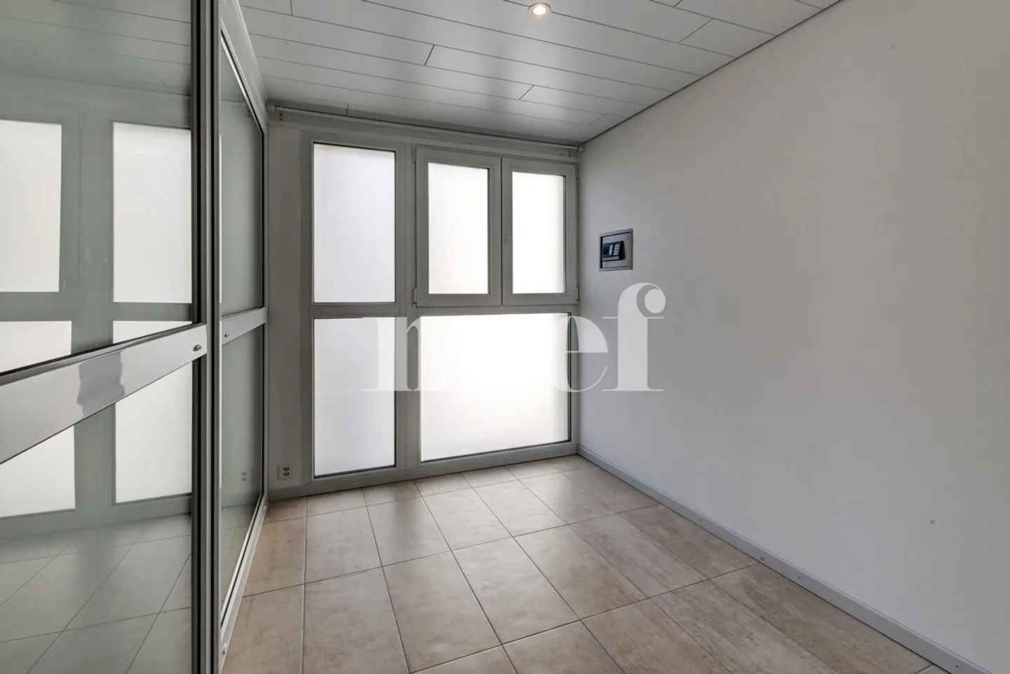 House composed of two independent apartments - Photo 6 of 12