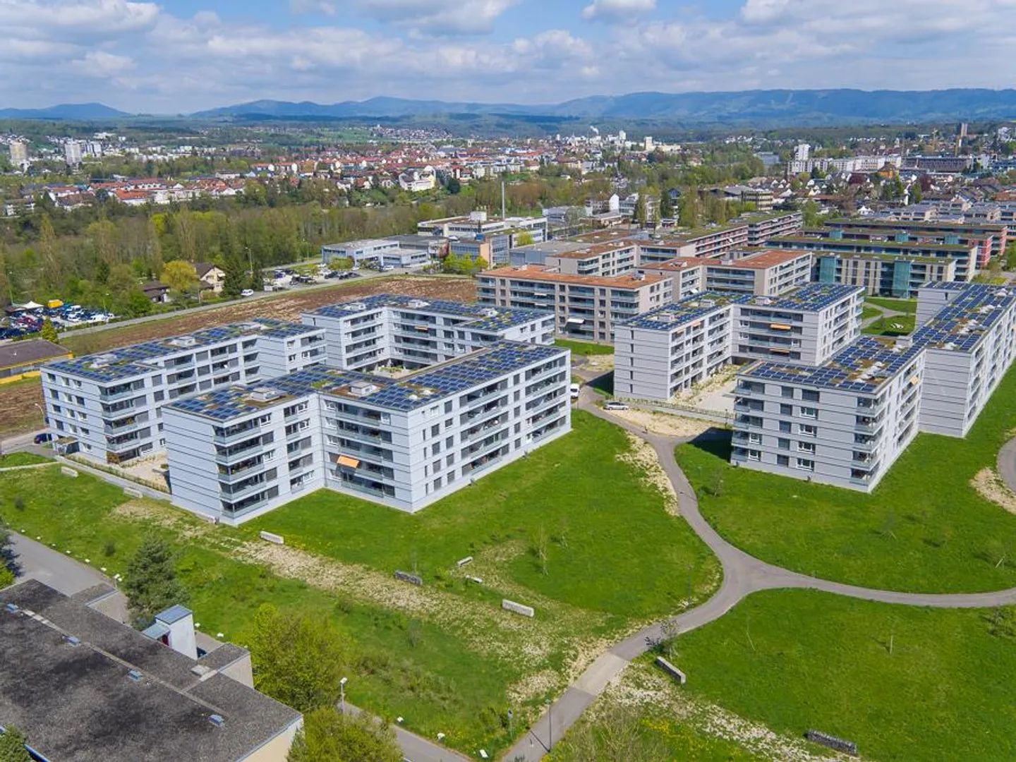***3'5ZWG**92m2**1st floor**Corner balcony - Photo 2 of 11