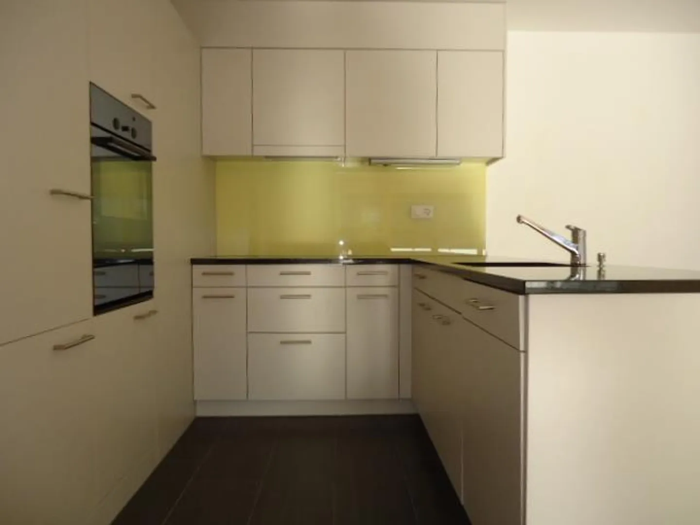 ***3'5ZWG**92m2**1st floor**Corner balcony - Photo 6 of 11