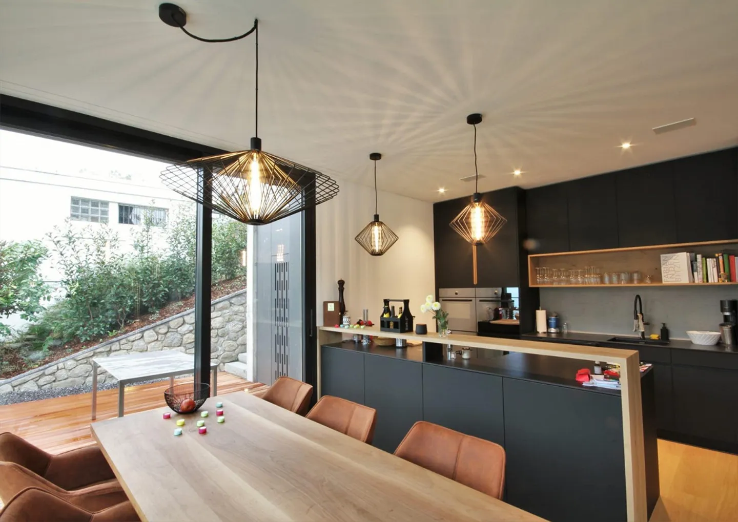 Maison de lac exclusive de 4,5 pièces avec standard de propriété et accès direct au lac - Photo 4 sur 24