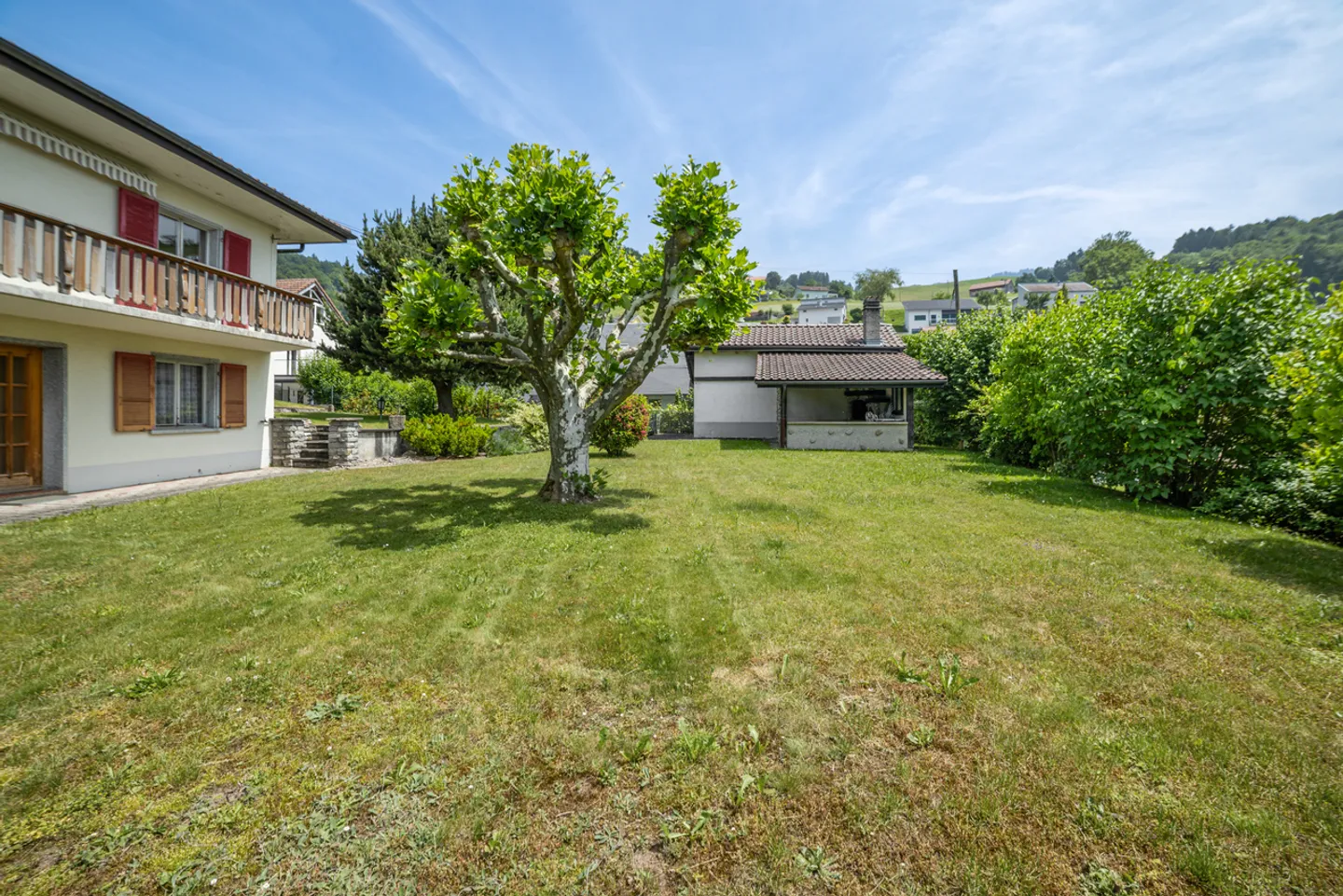 Charming House to Renovate with Expansion Potential - Photo 3 of 8