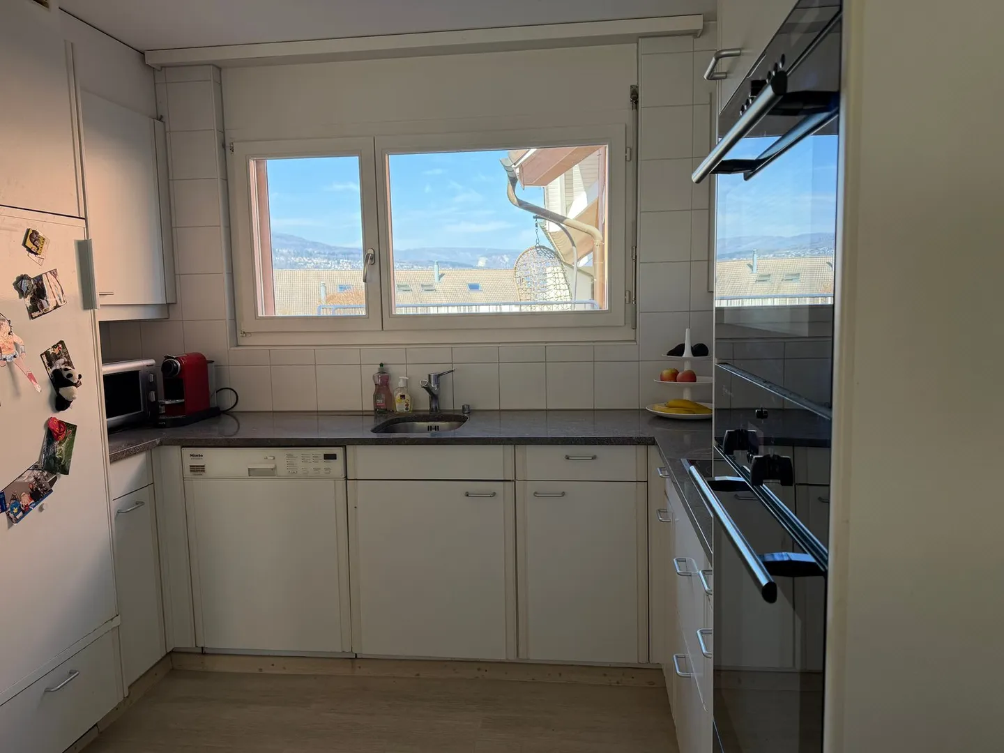 Maison de ville spacieuse de 5,5 pièces - Photo 2 sur 16
