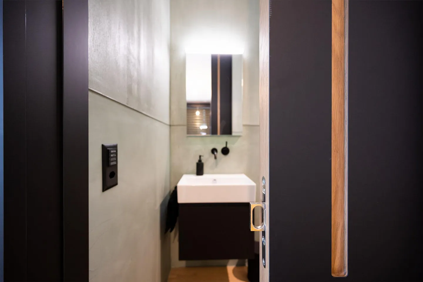 Maison de lac exclusive de 4,5 pièces avec standard de propriété et accès direct au lac - Photo 13 sur 24