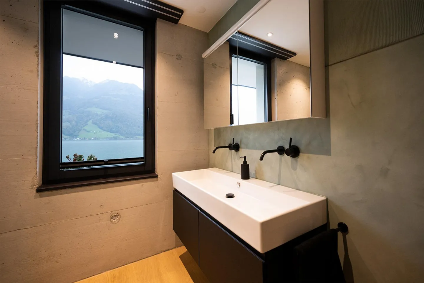 Maison de lac exclusive de 4,5 pièces avec standard de propriété et accès direct au lac - Photo 10 sur 24