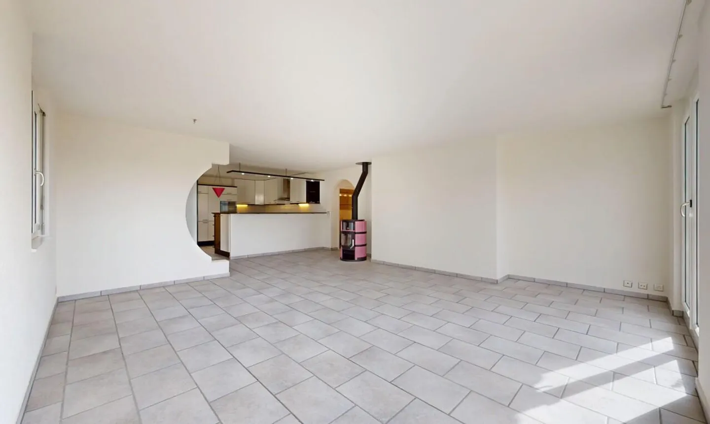 Ampio appartamento con terrazza di 5,5 locali a Düdingen - Foto 9 di 13