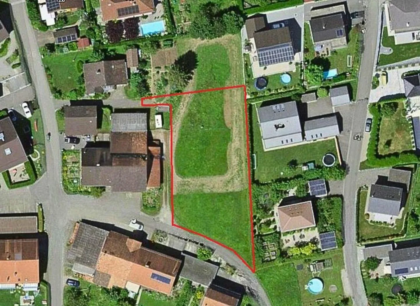 Preferably located building land (1,664m²), perfectly suitable for... - Photo 1 of 4
