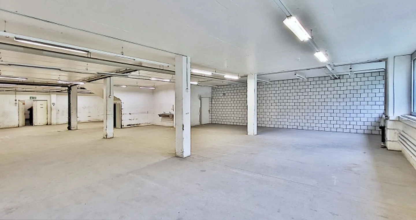 "252 m² di spazio commerciale - ideale per vari usi!" - Foto 5 di 5