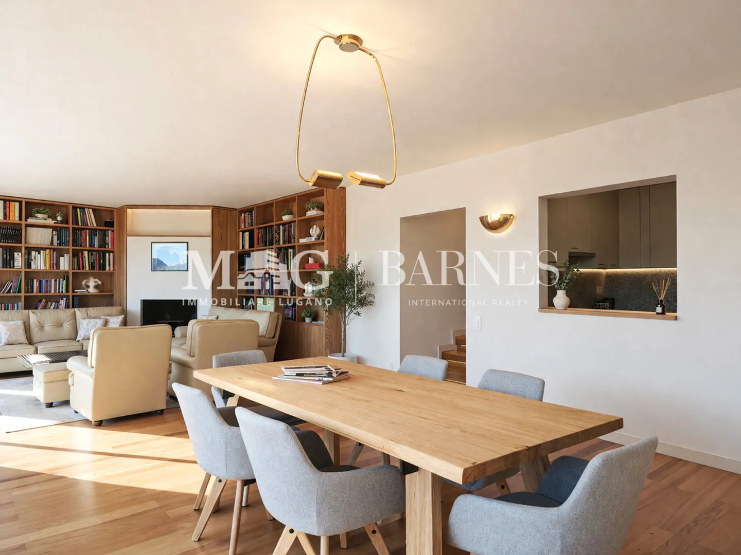 Appartamento Elegante con Giardino - Foto 3 di 11