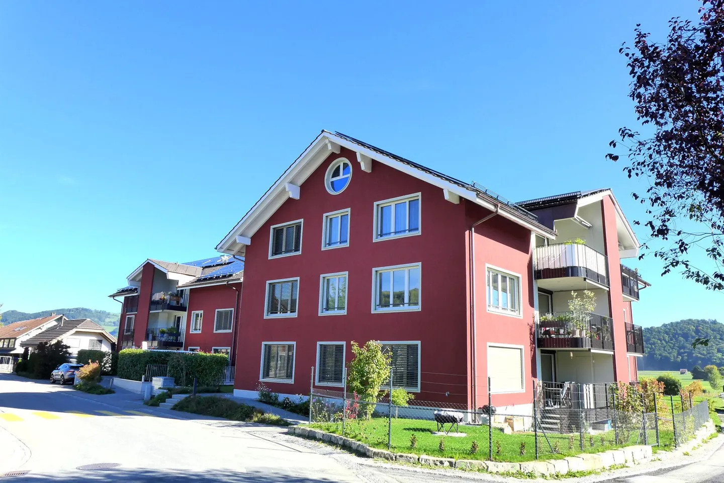 Neuwertige Dachwohnung mit Galerie - Foto 1 von 13