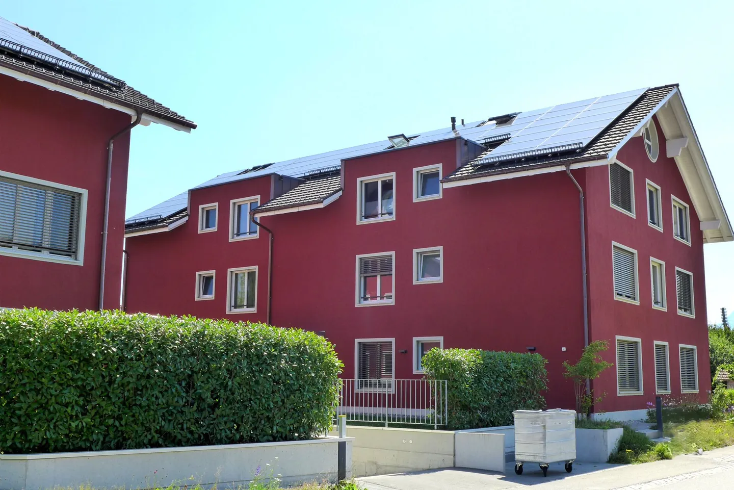 Neuwertige Dachwohnung mit Galerie - Foto 2 von 13