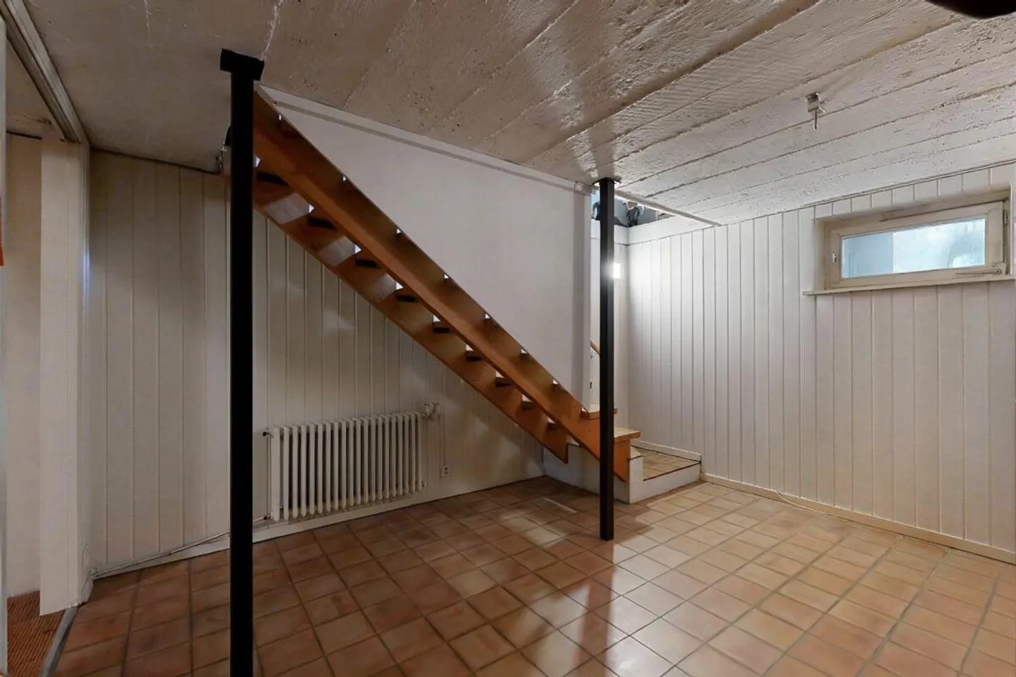 Vollvermietetes Mehrfamilienhaus mit 3 Wohnungen und 2 Garagen - Foto 15 von 30