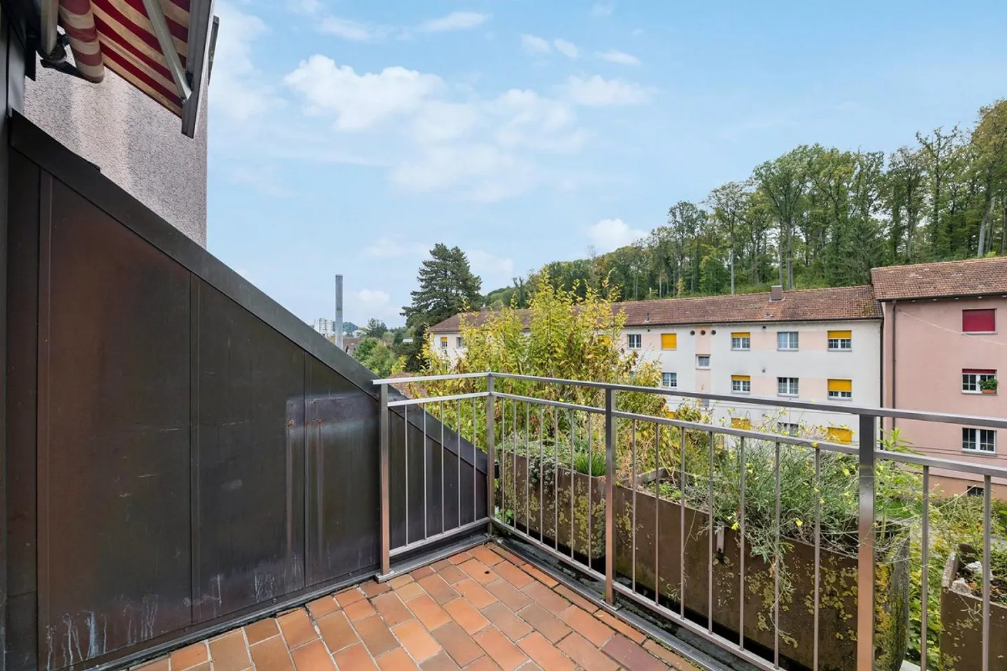 Ottimo appartamento duplex con camino - posizione ideale! - Foto 3 di 12