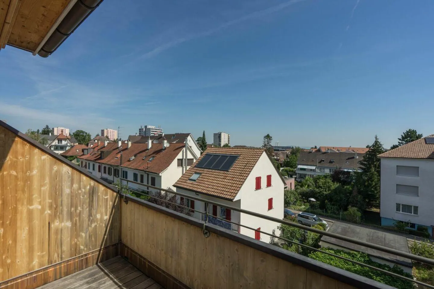 Vollvermietetes Mehrfamilienhaus mit 3 Wohnungen und 2 Garagen - Foto 28 von 30
