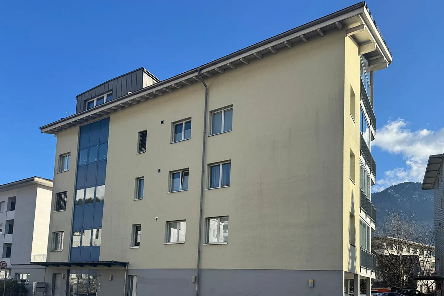 Appartement moderne de 4 pièces au centre du village d'Ennetbürgen - Photo 3 sur 19