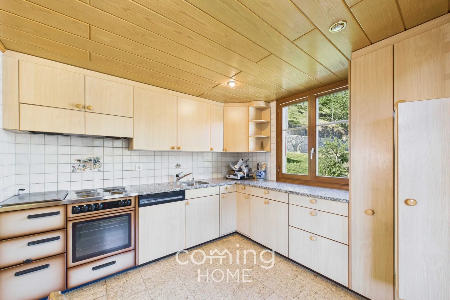 Holiday apartment in Walliser Chalet in Embd - 3.5 rooms with balcony, mountain view and second residence - Photo 1 of 15