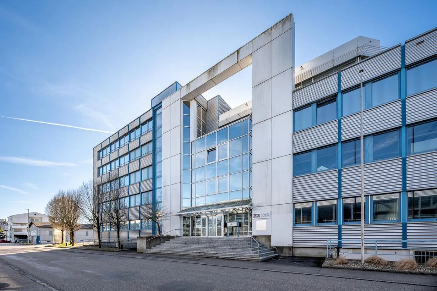 Up to 20,000m² attractive storage & logistics spaces available from 2028 - Photo 8 of 23
