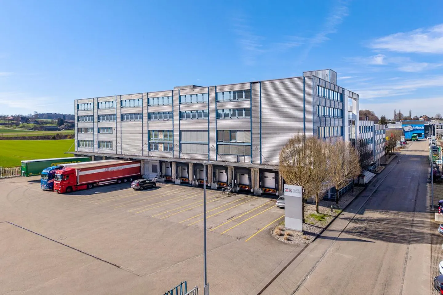 Up to 20,000m² attractive storage & logistics spaces available from 2028 - Photo 3 of 23