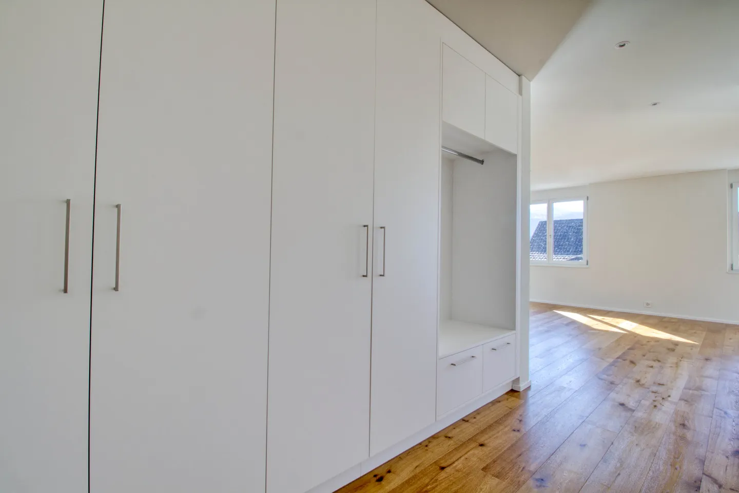 First rental of an exclusive 5-room maisonette apartment in Kaltbrunn - Photo 10 of 13