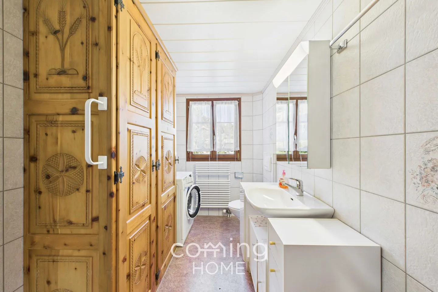 Holiday apartment in Walliser Chalet in Embd - 3.5 rooms with balcony, mountain view and second residence - Photo 9 of 15