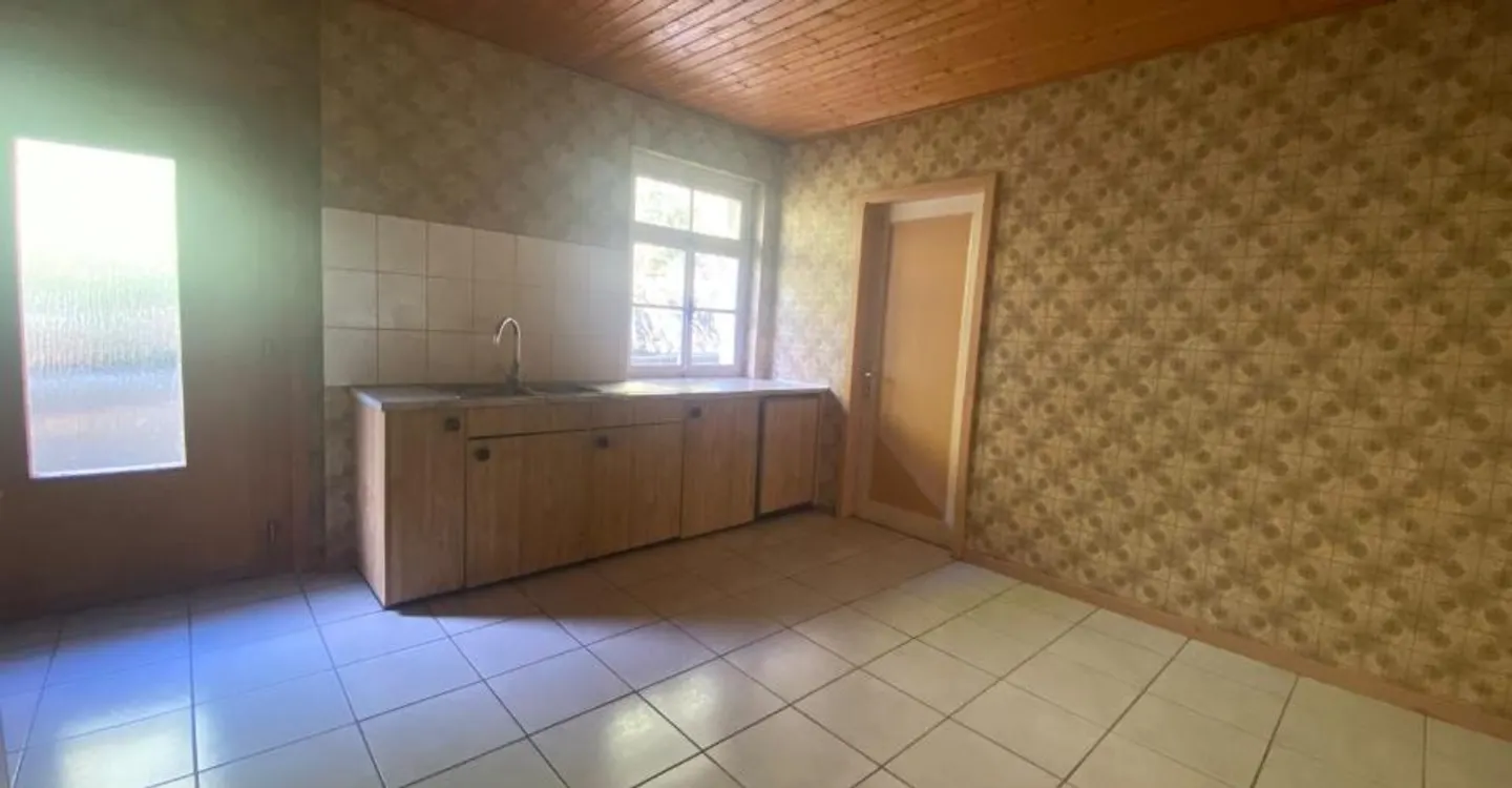 3,5-Zimmer-Wohnung im 1. Stock zur Miete in St-Ursanne - Foto 3 von 11