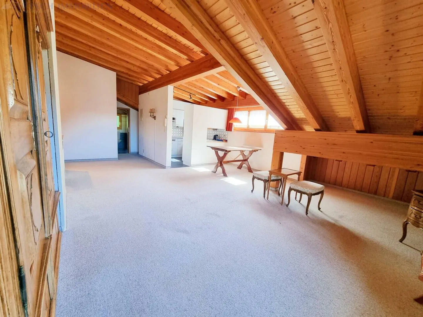 In vendita, appartamento mansardato di 3,5 locali a Leukerbad / VS - Foto 2 di 6