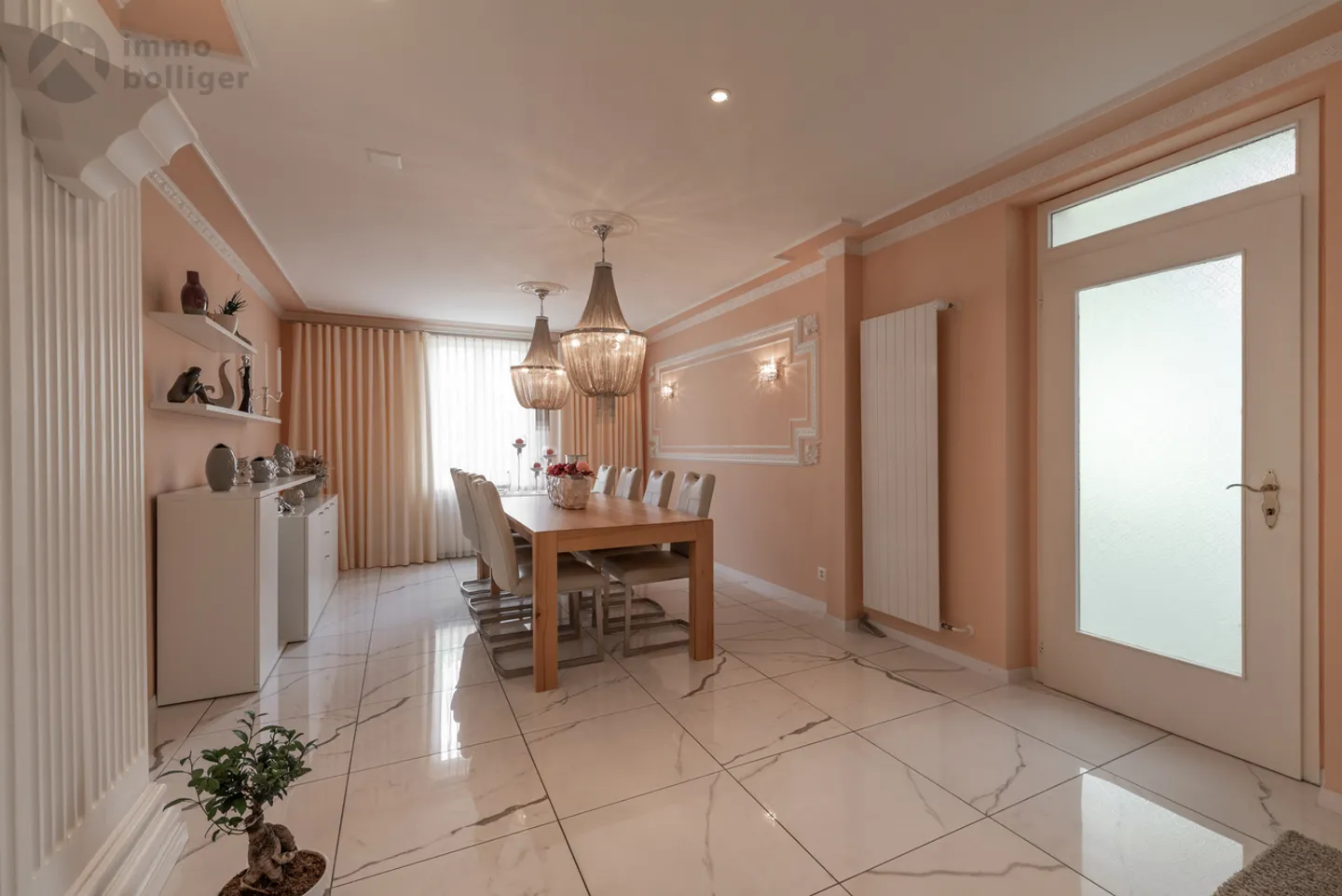 Opportunità 2-in-1: La tua casa multigenerazionale con 2 unità - Foto 3 di 16