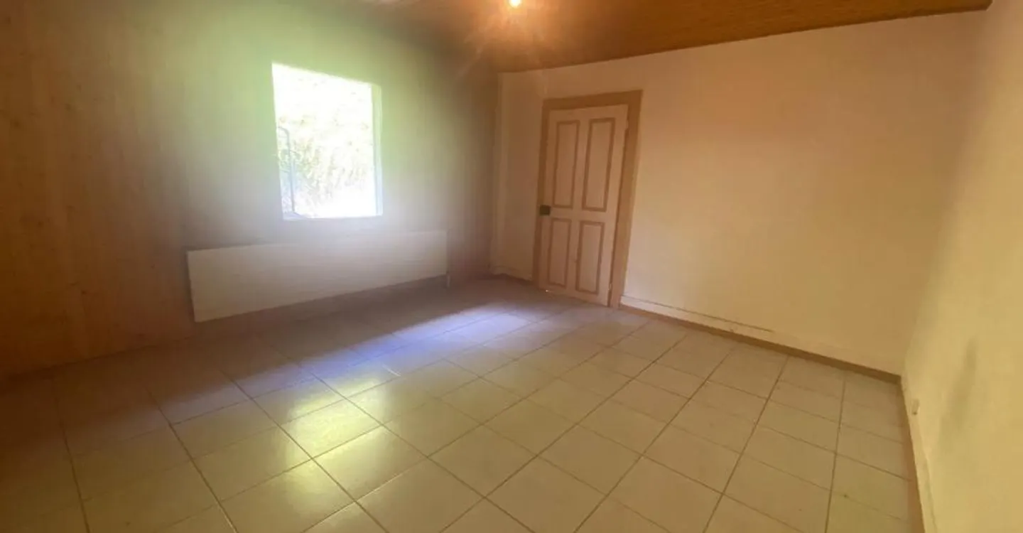 3,5-Zimmer-Wohnung im 1. Stock zur Miete in St-Ursanne - Foto 5 von 11