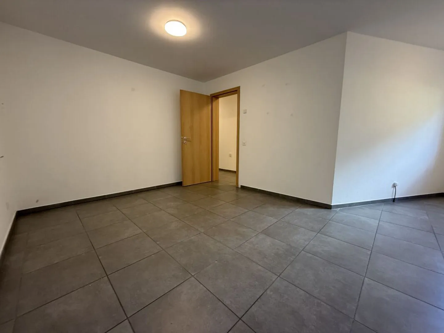 6-Zimmer-Einfamilienhaus mit Garten und Schwimmbad - Foto 7 von 9