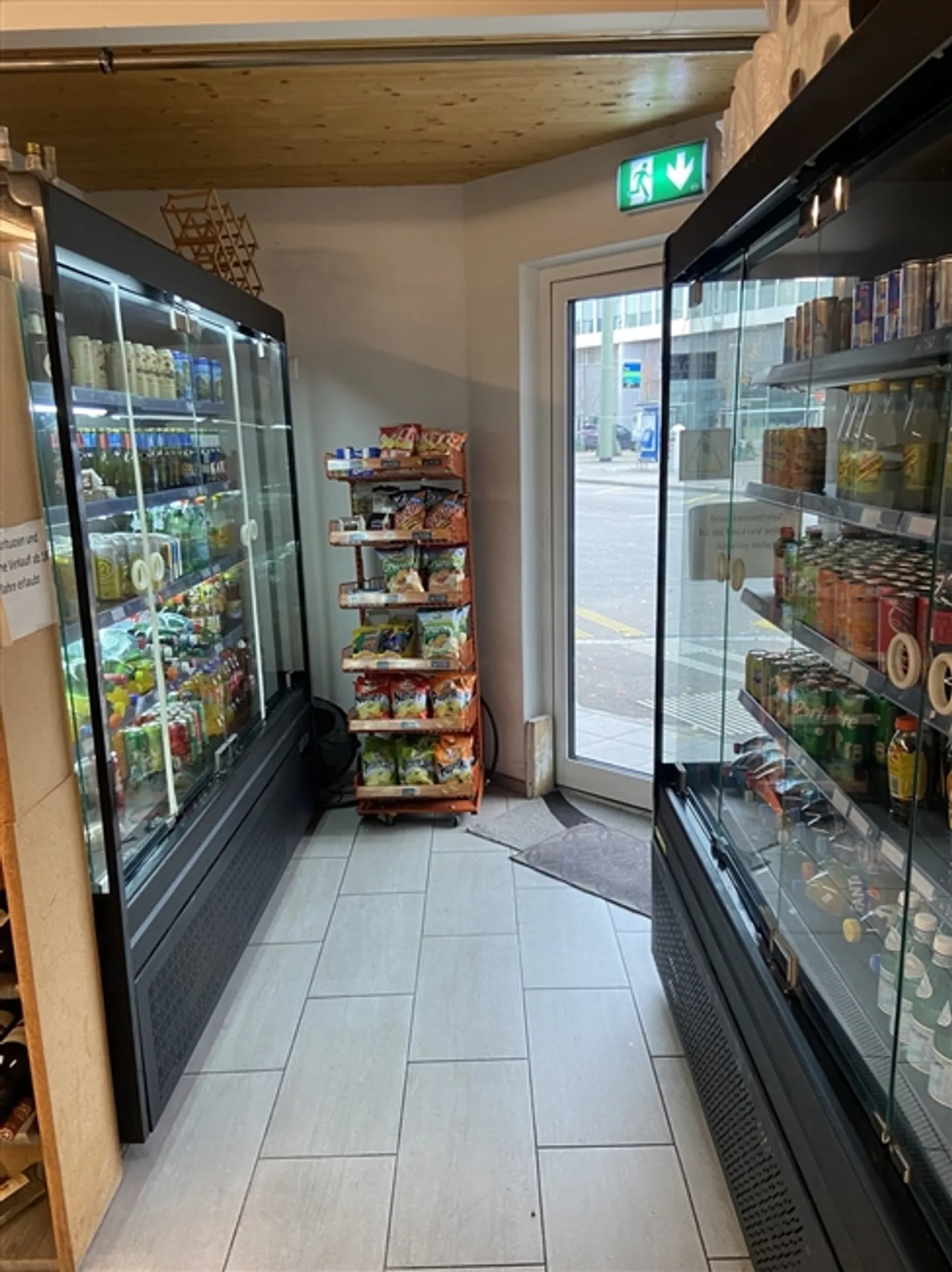 «Shop an exklusiver Lage» - Photo 2 of 7