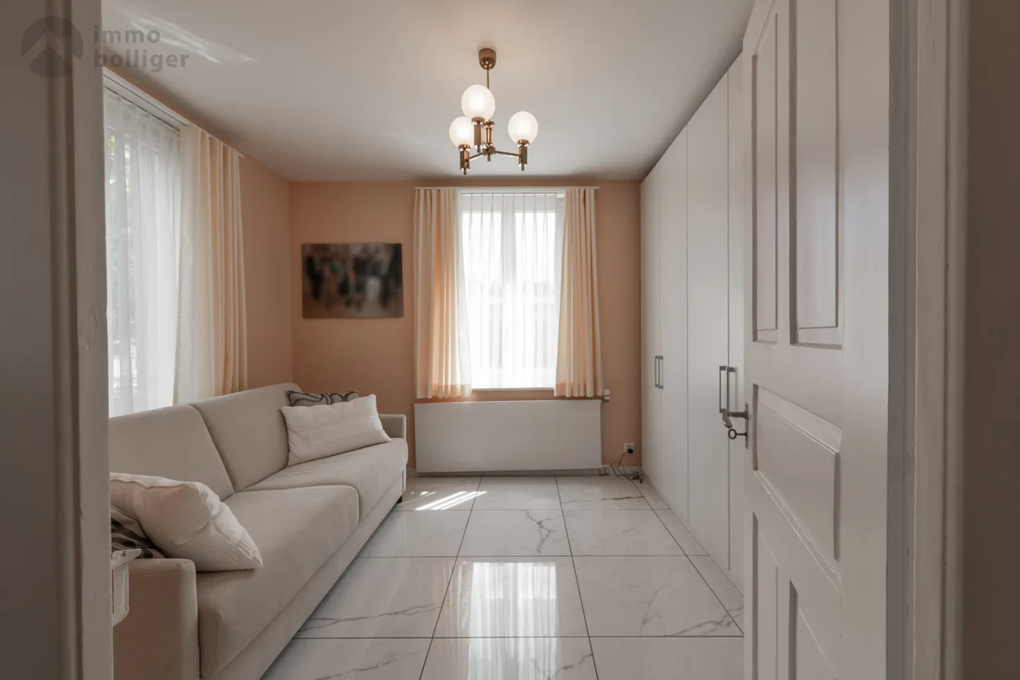 Opportunità 2-in-1: La tua casa multigenerazionale con 2 unità - Foto 7 di 16