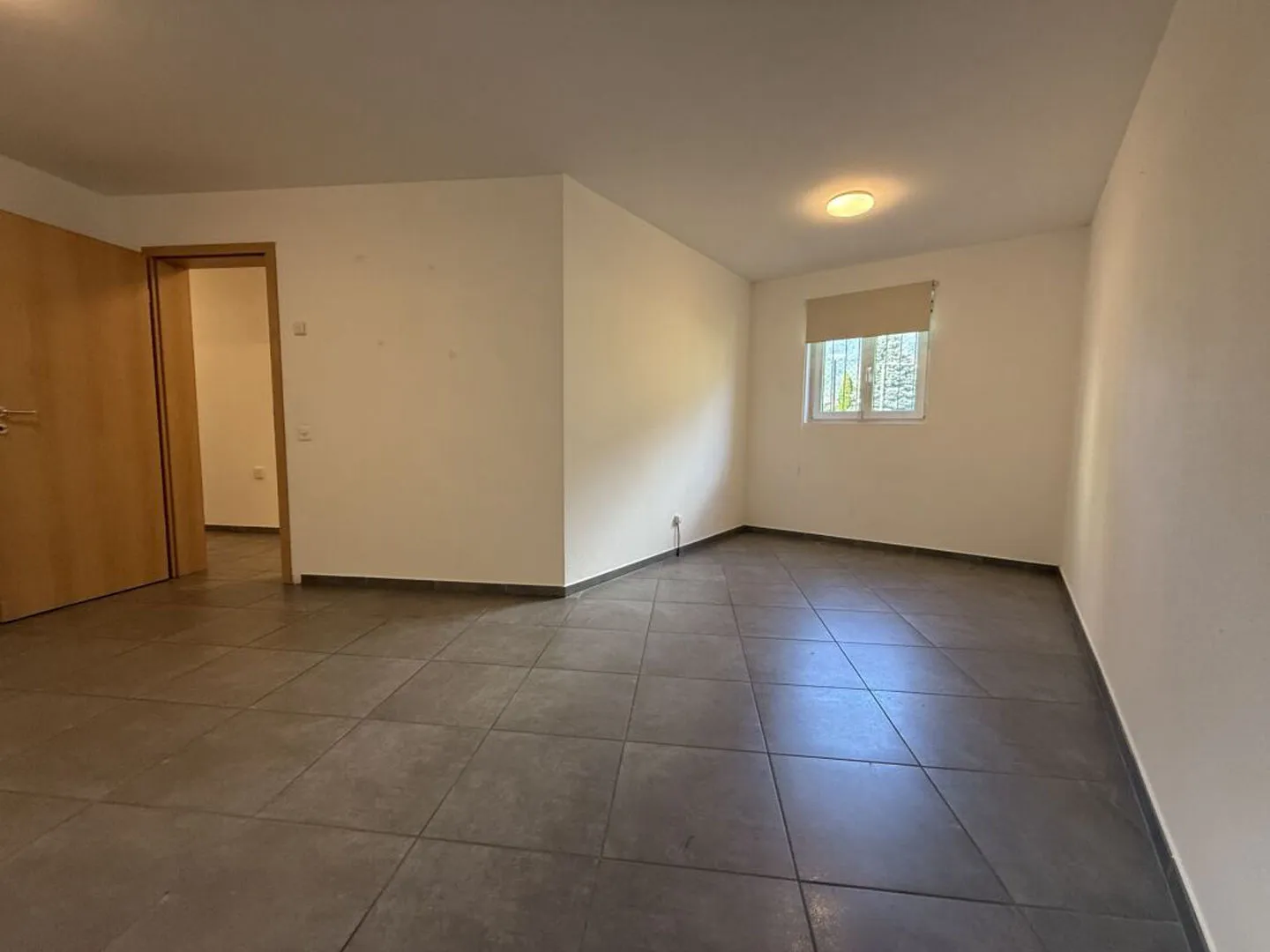 6-Zimmer-Einfamilienhaus mit Garten und Schwimmbad - Foto 8 von 9