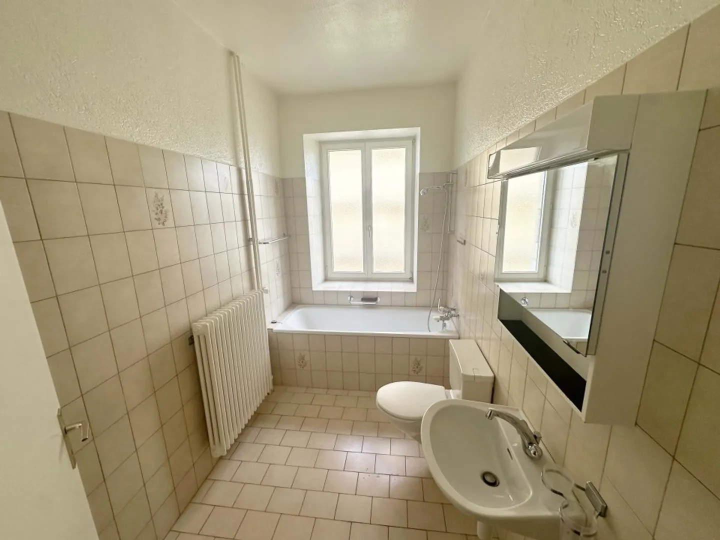 02702 - Les 2 premiers mois de loyer net sont offerts !!! - Numa-Droz 115 - La C - Photo 6 sur 6