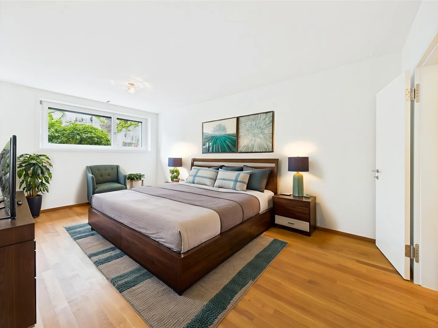 Modern Living in the Heart of Zurich with this 3.5-Room Apartment - Photo 7 of 13