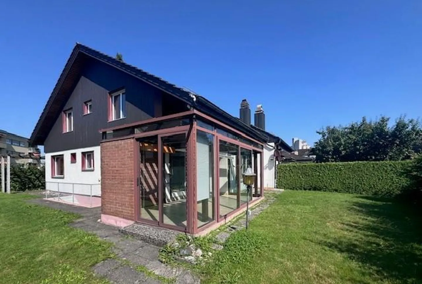 Ampia casa di 5,5 stanze con giardino d'inverno - Foto 2 di 17