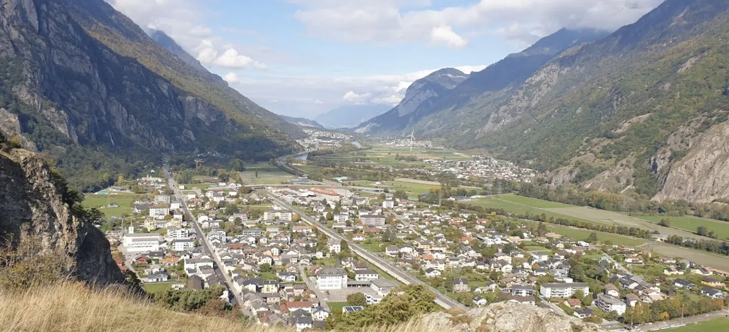 4,5-Zimmer-Wohnung mit großer Terrasse und Veranda. - Foto 1 von 18