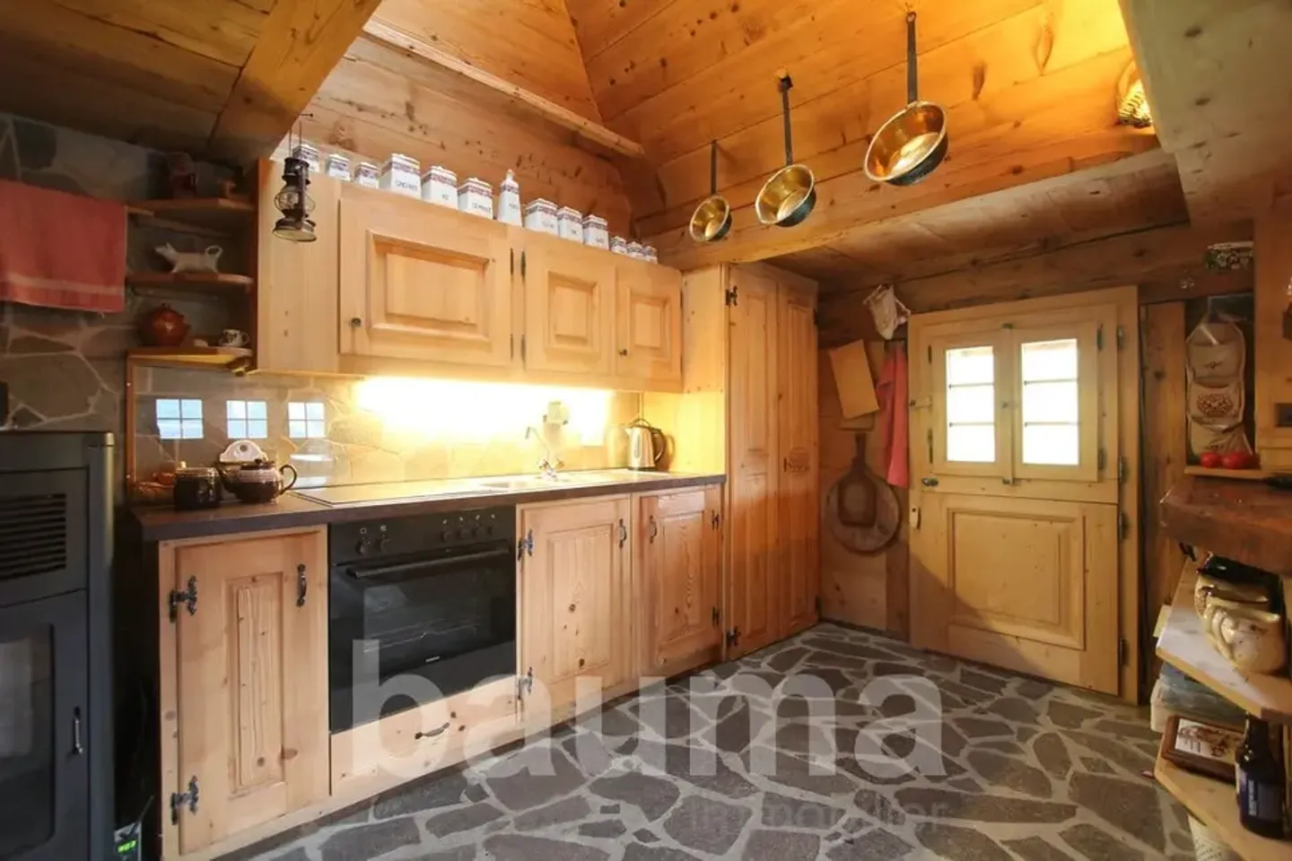 Chalet d'alpage situé au Croquolet - Photo 3 sur 13