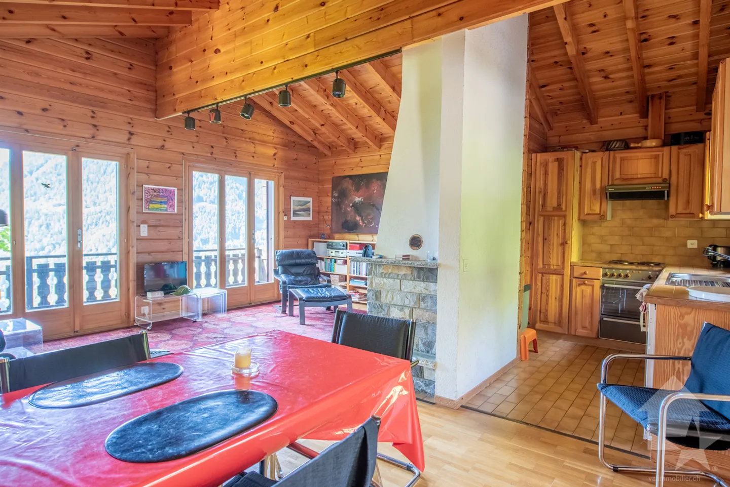 Charmantes Chalet mit 4,5 Zimmern, herrlicher Blick, sehr ruhig und sonnig - Foto 6 von 13