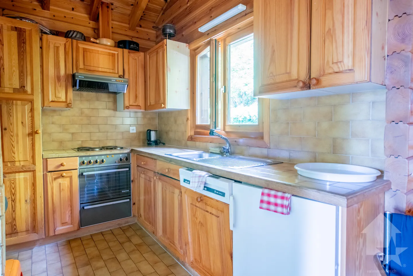 Charmantes Chalet mit 4,5 Zimmern, herrlicher Blick, sehr ruhig und sonnig - Foto 7 von 13