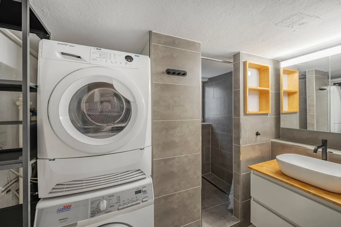 Appartement rénové au cœur de Stäfa - Photo 4 sur 10