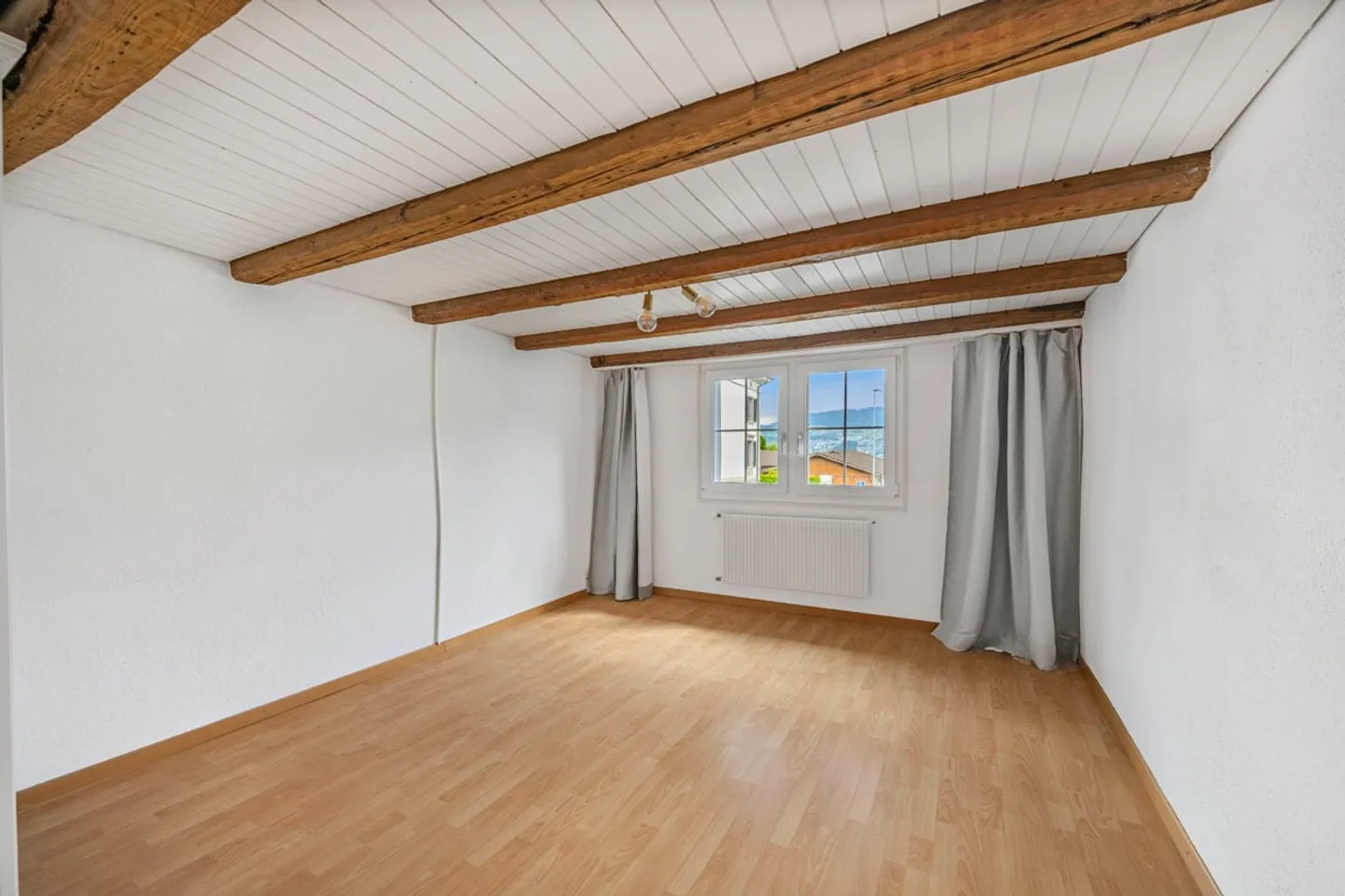 Appartement rénové au cœur de Stäfa - Photo 6 sur 10