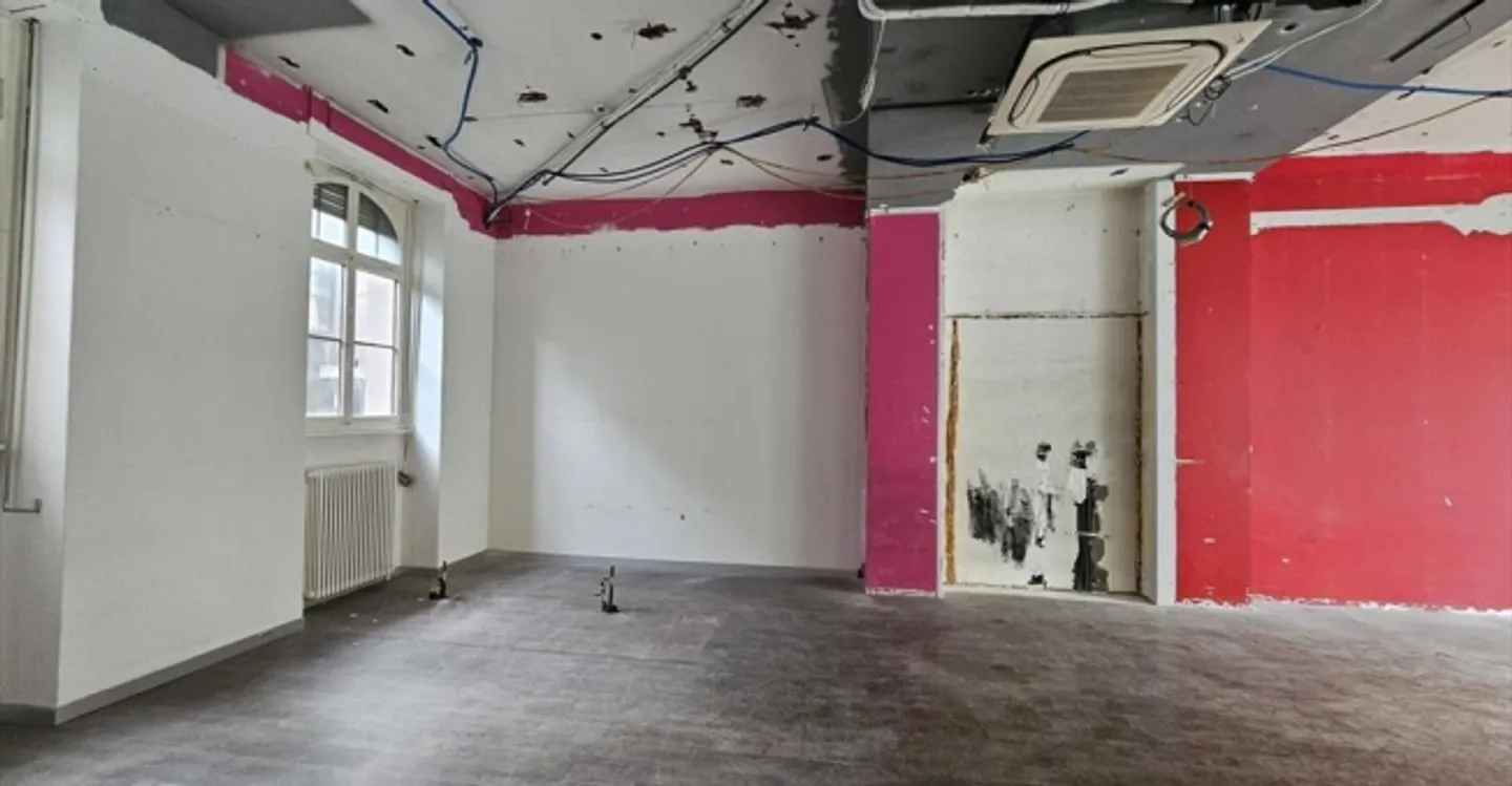 Immeuble mixte à louer - Photo 3 sur 9