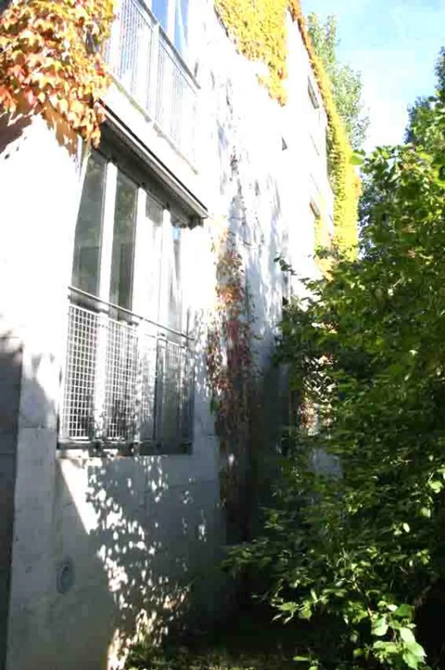 ATELIER 5 - Appartamento con balcone vetrato e posto auto esterno - Foto 3 di 5