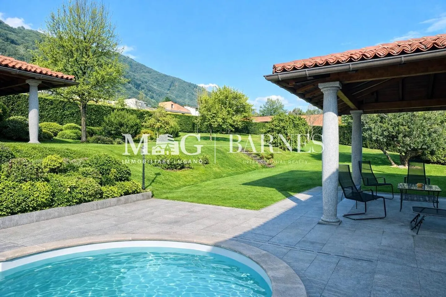 Lugano : Villa élégante avec piscine et dépendance - Photo 2 sur 36