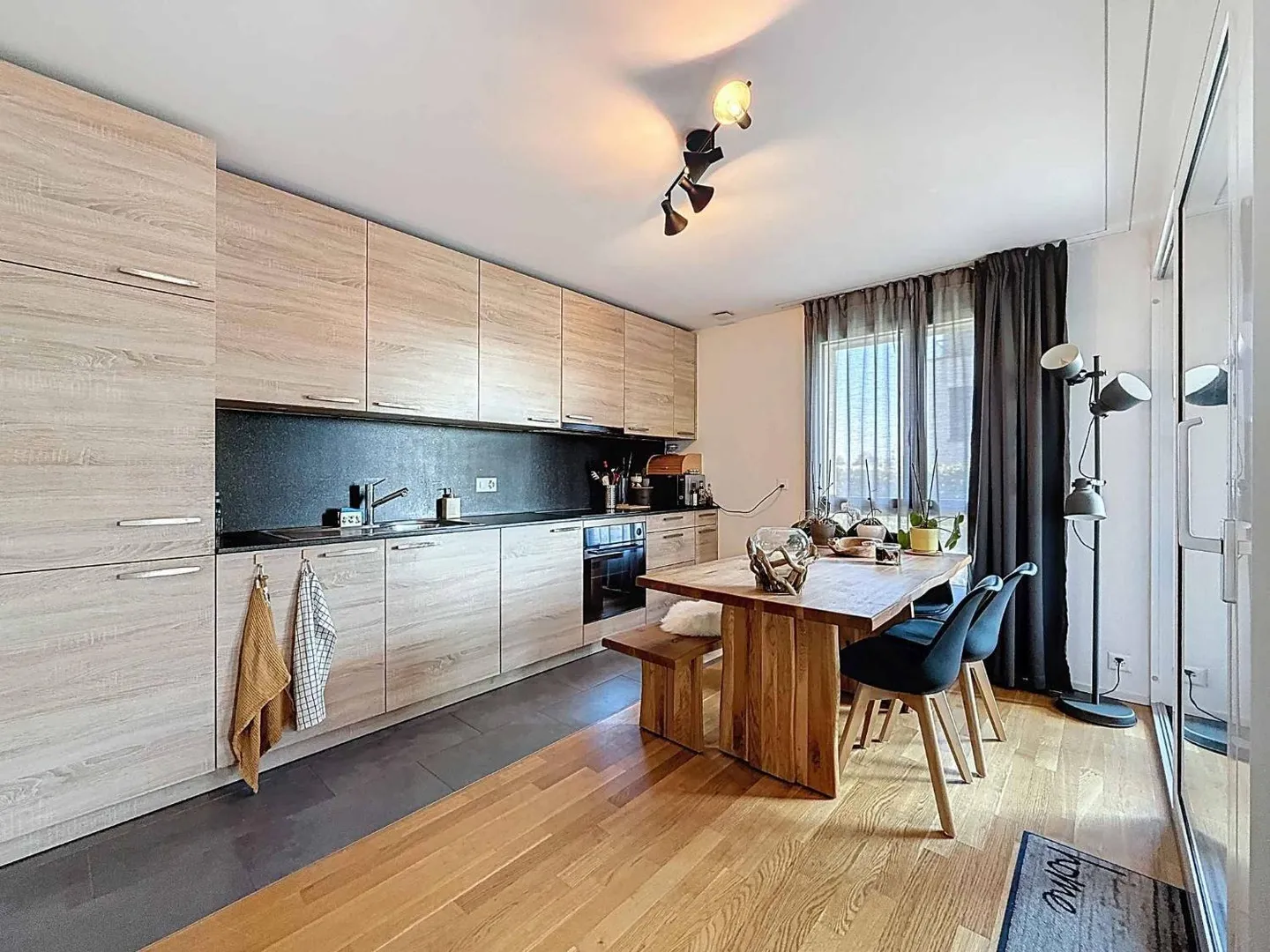 Charmante 2,5-Zimmer-Wohnung mit Garten - Foto 1 von 11